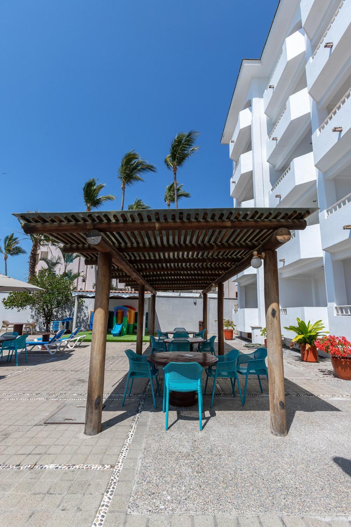 Torreblanca Beach Hotel And Suites Guayabitos - Desayuno Y Comida Incluido Ринкон де Гуаябитос Екстериор снимка
